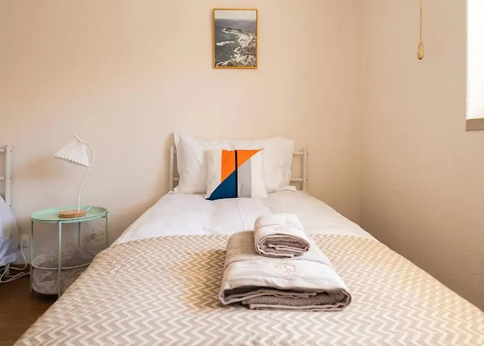 Cascais Garden Cottage