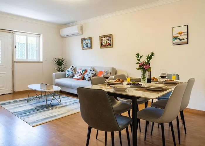 Cascais Garden Cottage